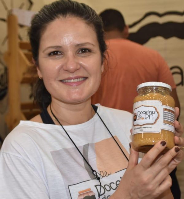 Lu Bezerra